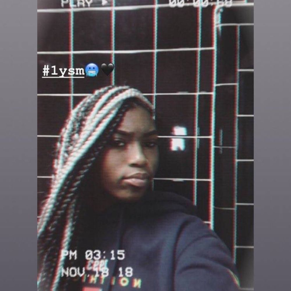 Meet your Posher, Samia